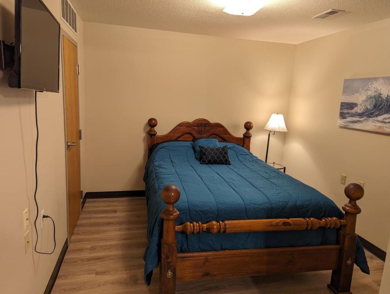 Waterloo Suites Queen 1 photo 6