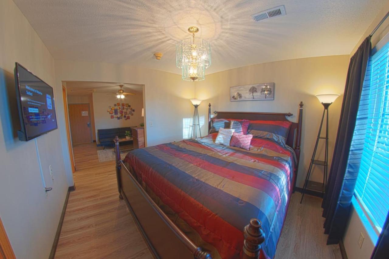 Waterloo Suites King photo 20