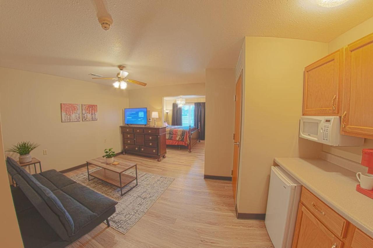 Waterloo Suites King photo 19