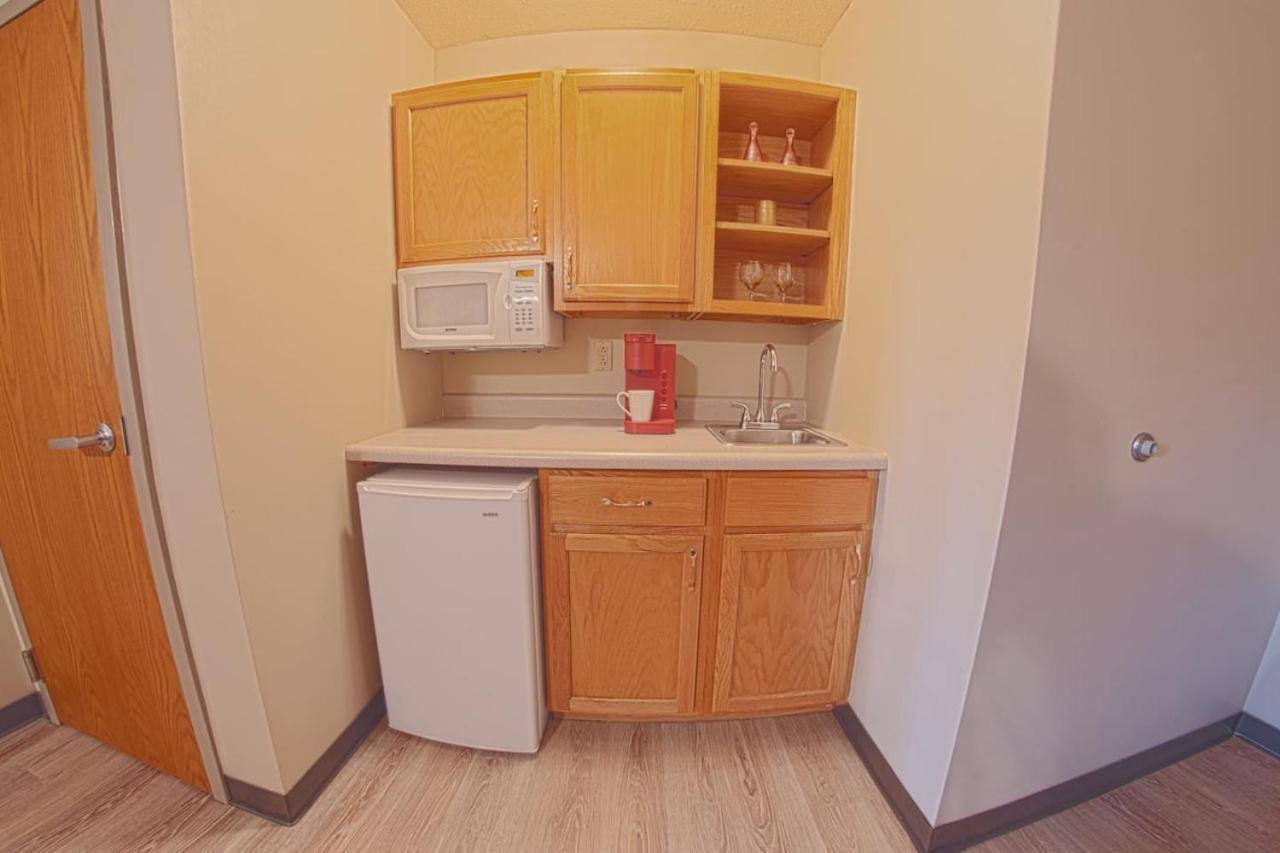 Waterloo Suites King photo 13