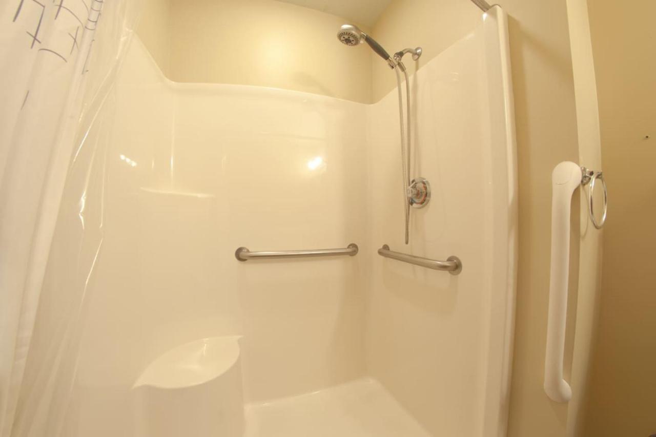 Waterloo Suites King photo 6
