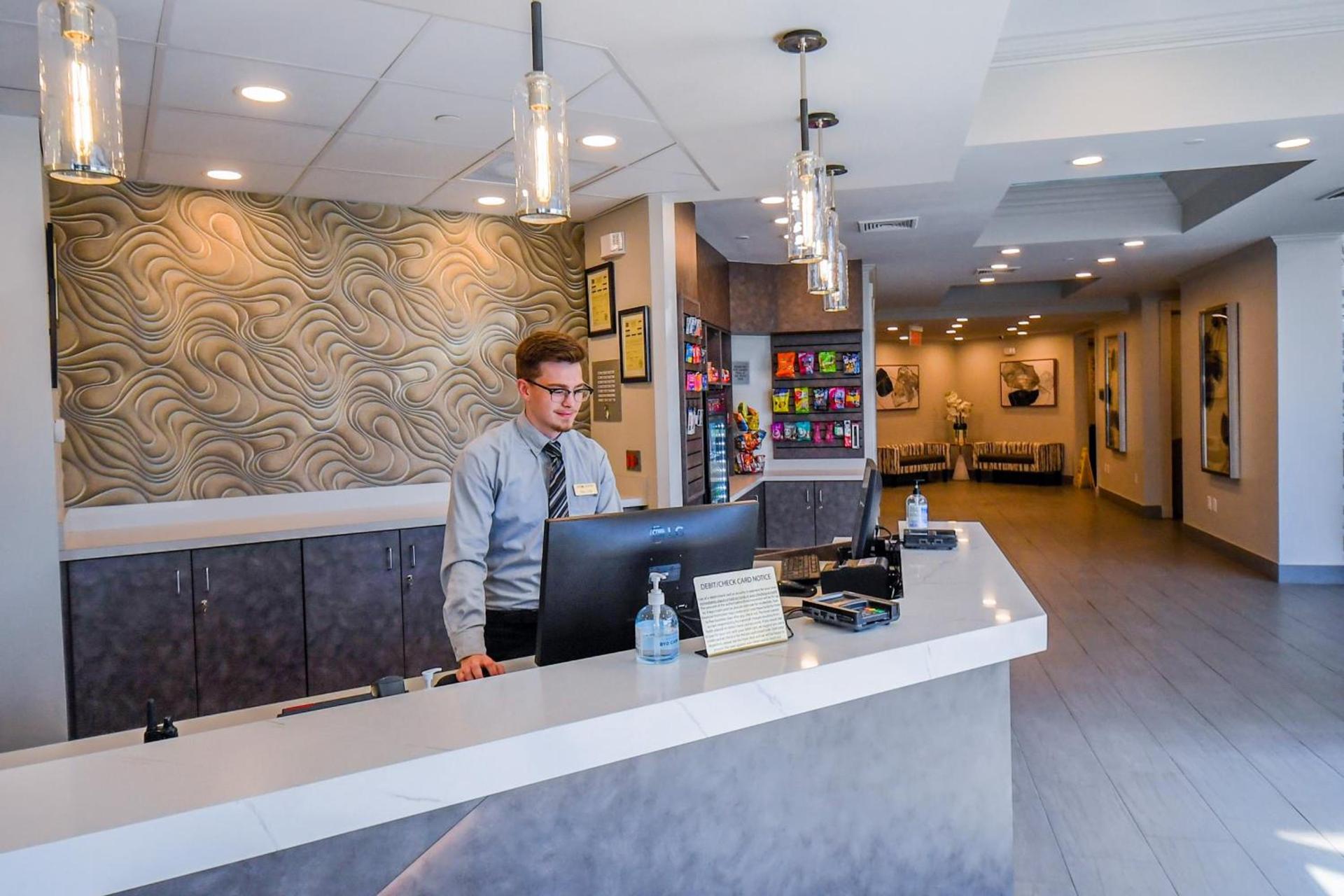 Euro-Suites Hotel photo 4