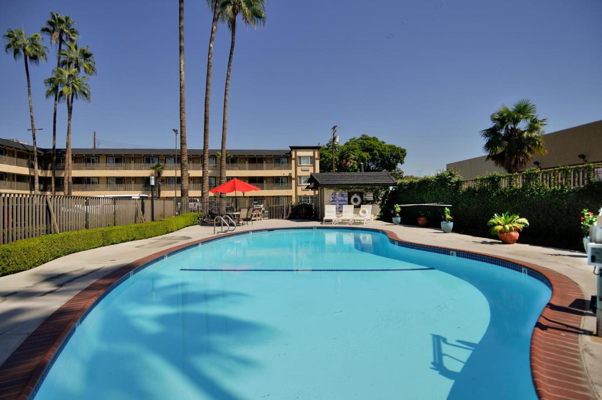 Vagabond Inn Whittier photo 3