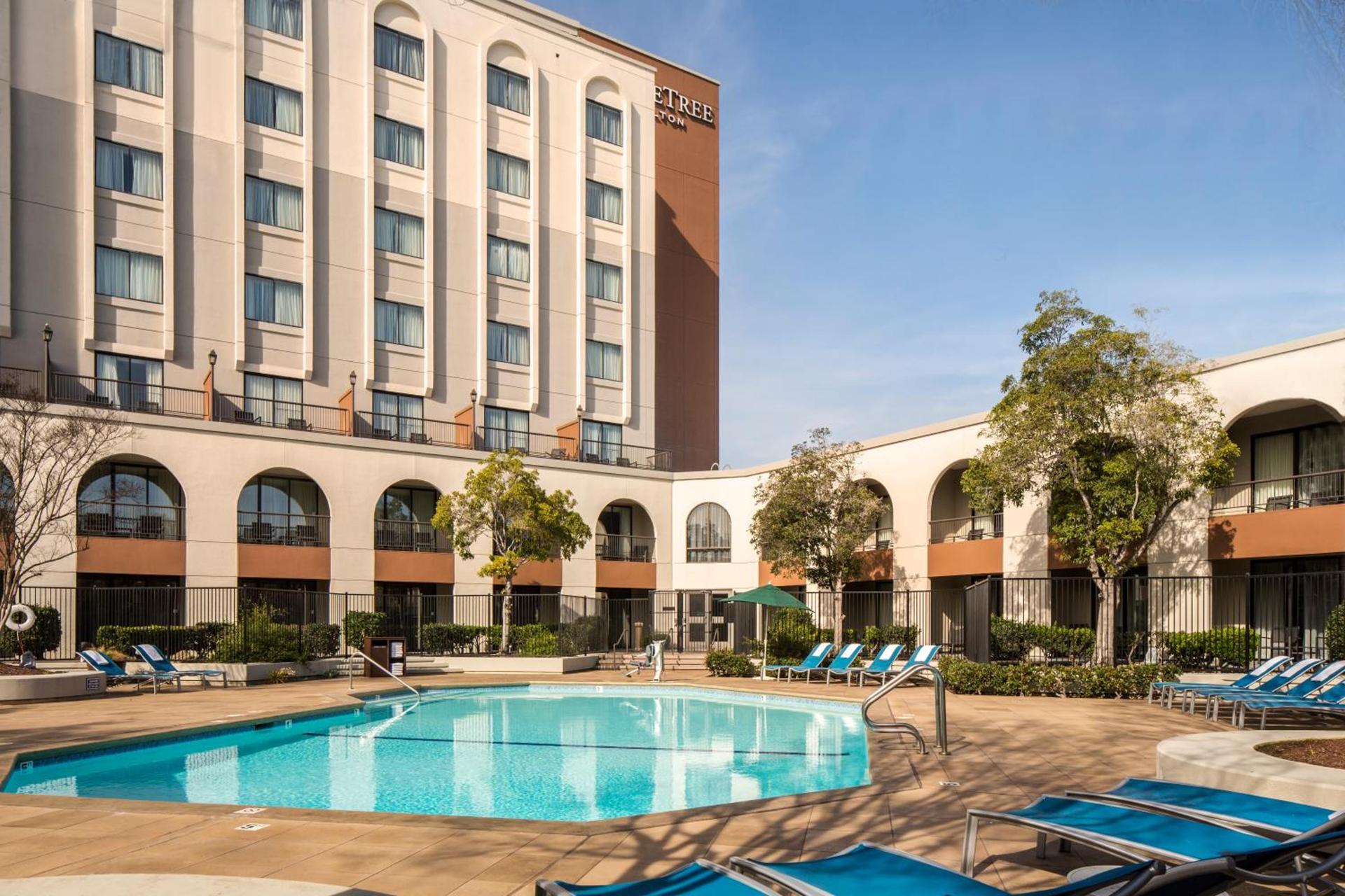 DoubleTree by Hilton Newark-Fremont photo 62