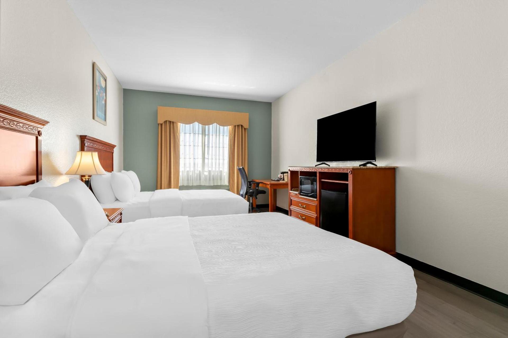 Quality Inn & Suites McAlester on Hwy 69 photo 48