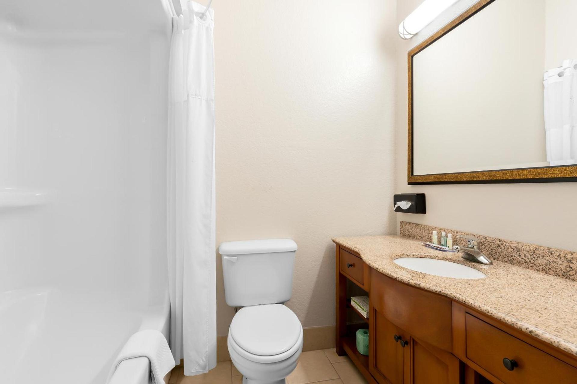 Quality Inn & Suites McAlester on Hwy 69 photo 76