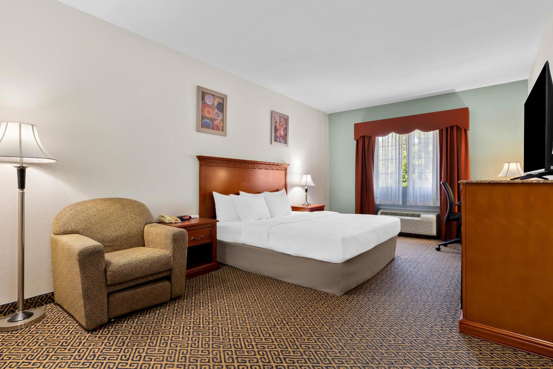 Quality Inn & Suites McAlester on Hwy 69 photo 68