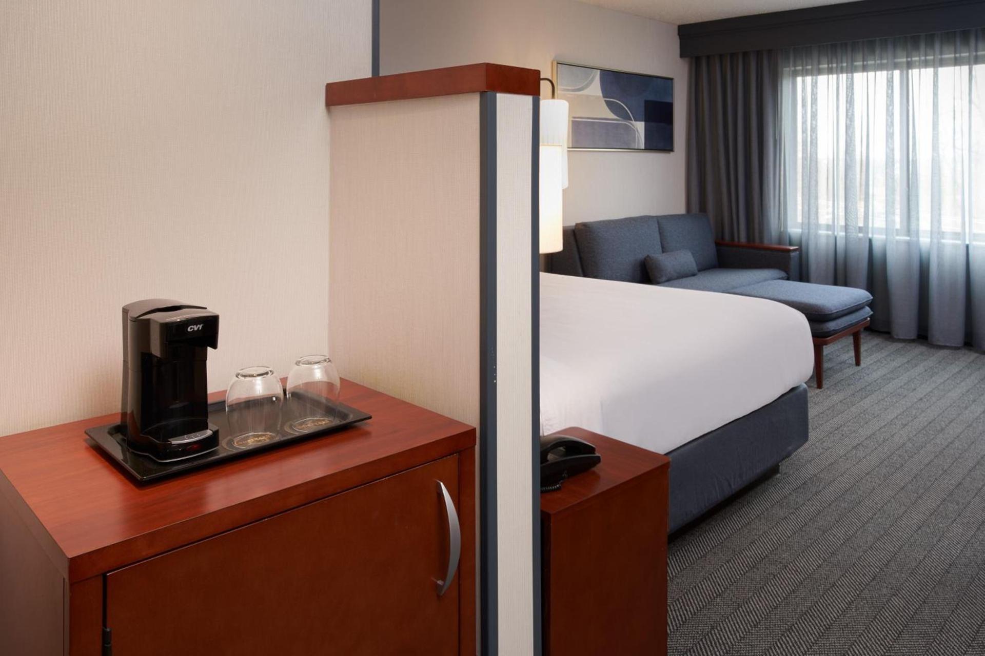 Courtyard by Marriott Glassboro Rowan University photo 17