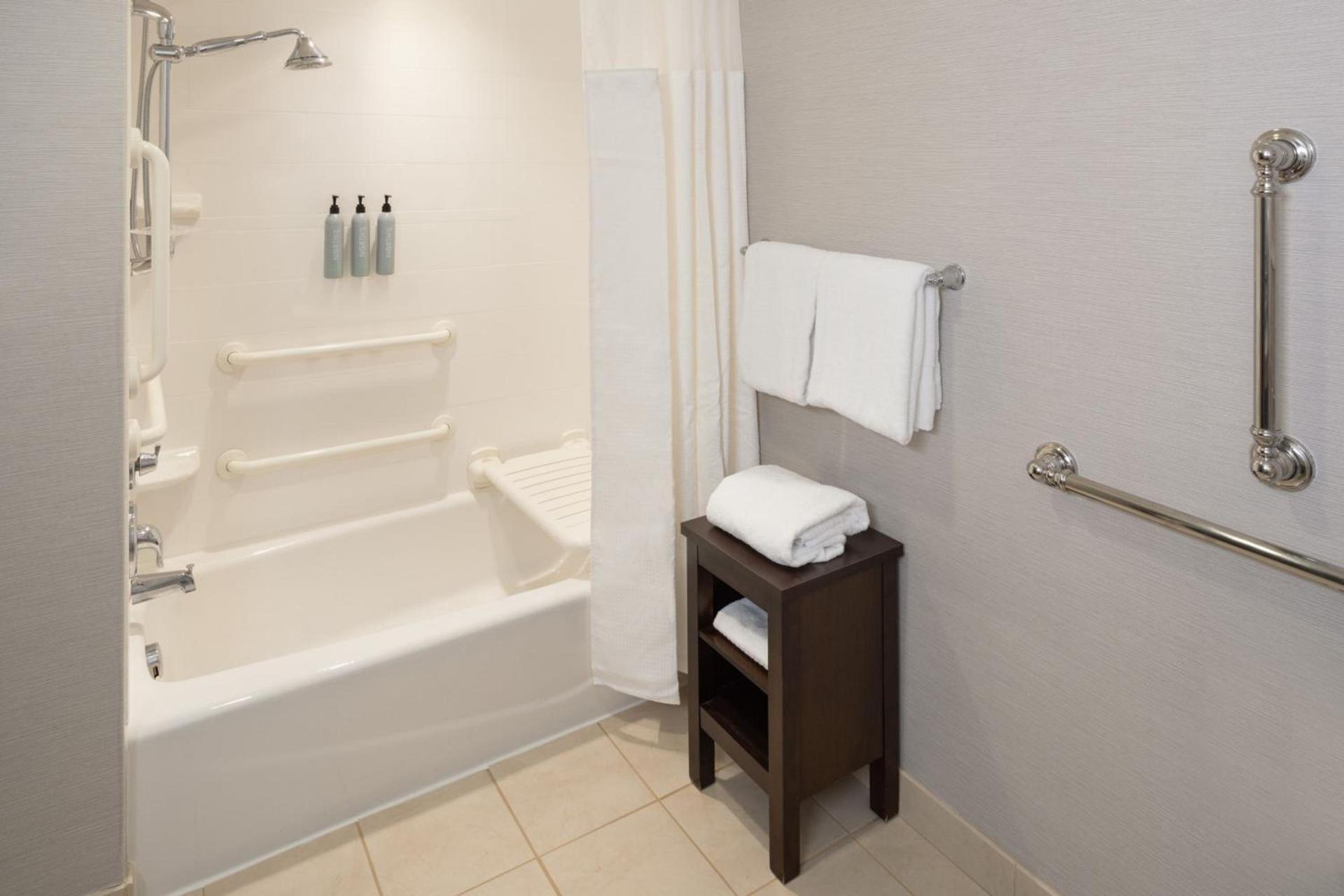 Courtyard by Marriott Glassboro Rowan University photo 22