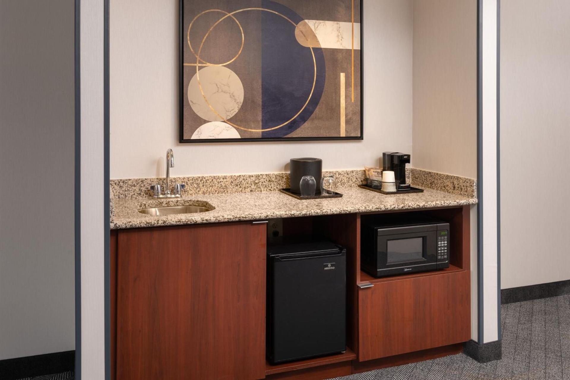 Courtyard by Marriott Glassboro Rowan University photo 27