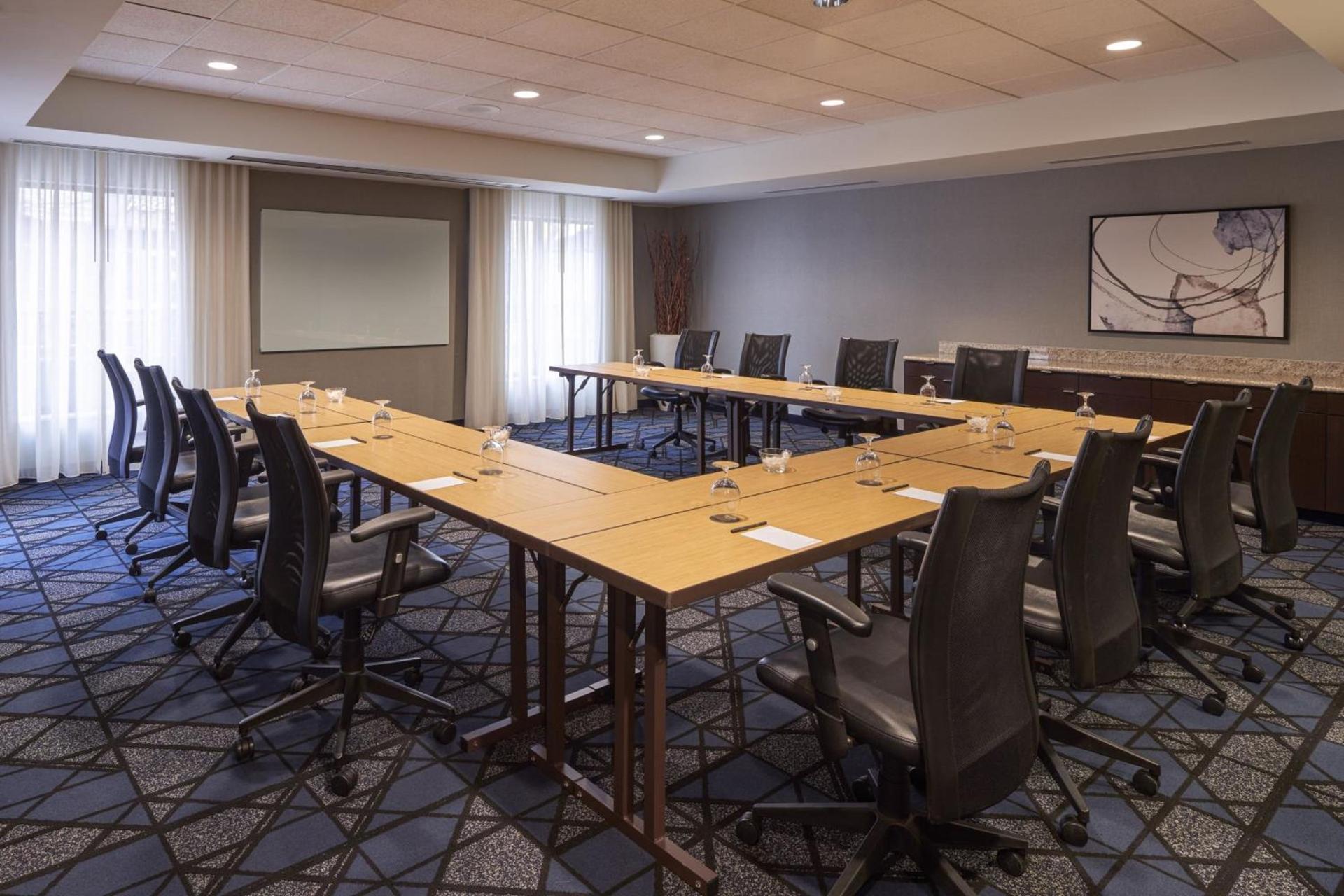 Courtyard by Marriott Glassboro Rowan University photo 48