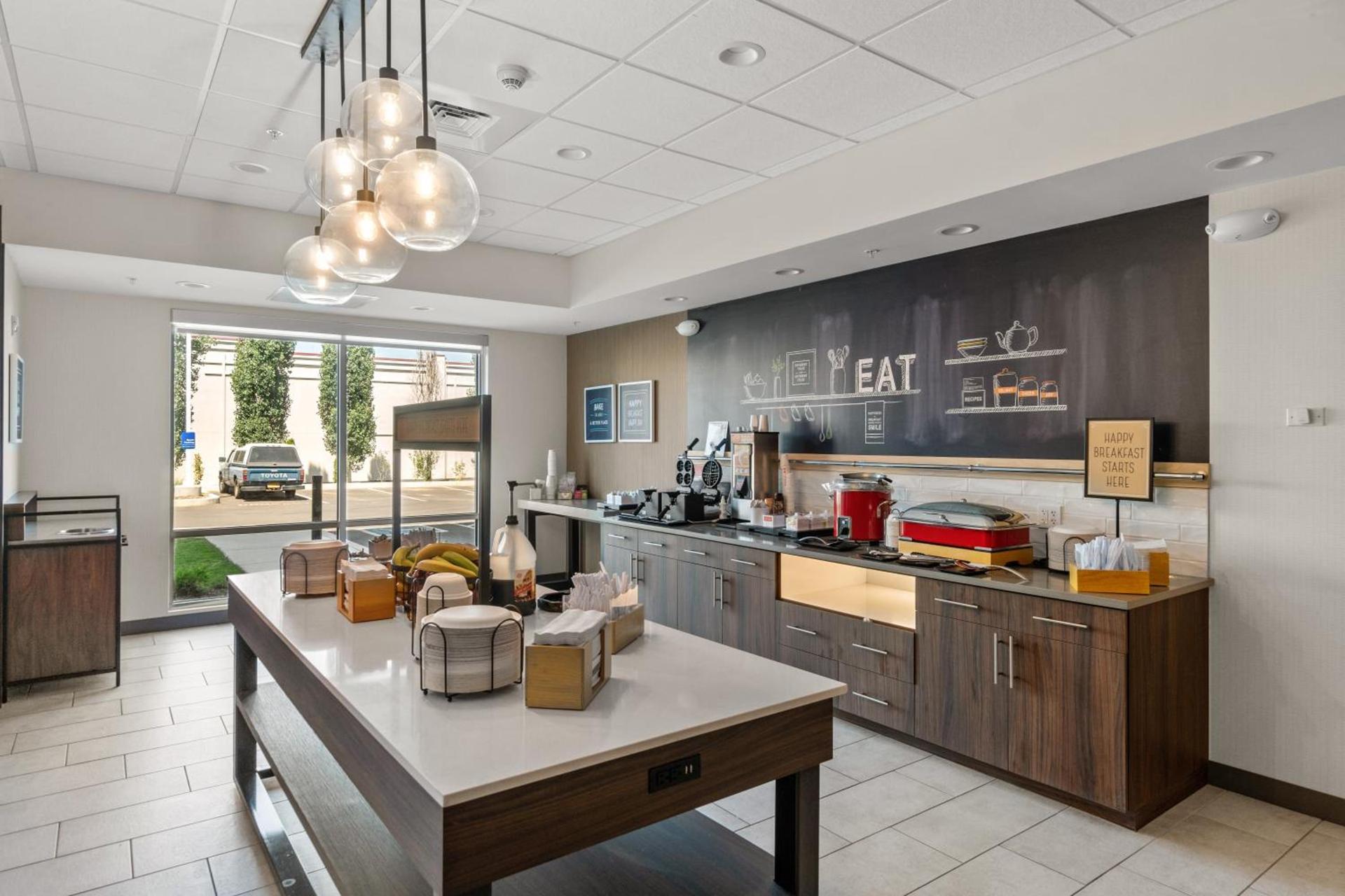 Hampton Inn Redmond Bend Airport photo 28