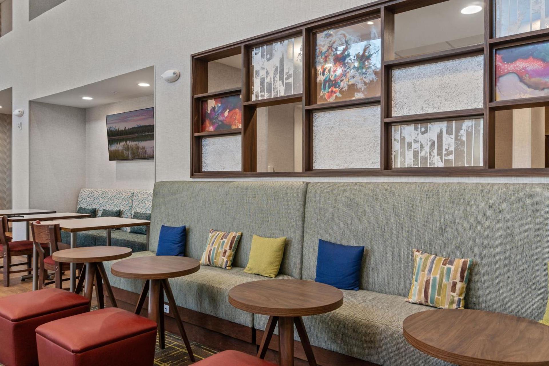Hampton Inn Redmond Bend Airport photo 36