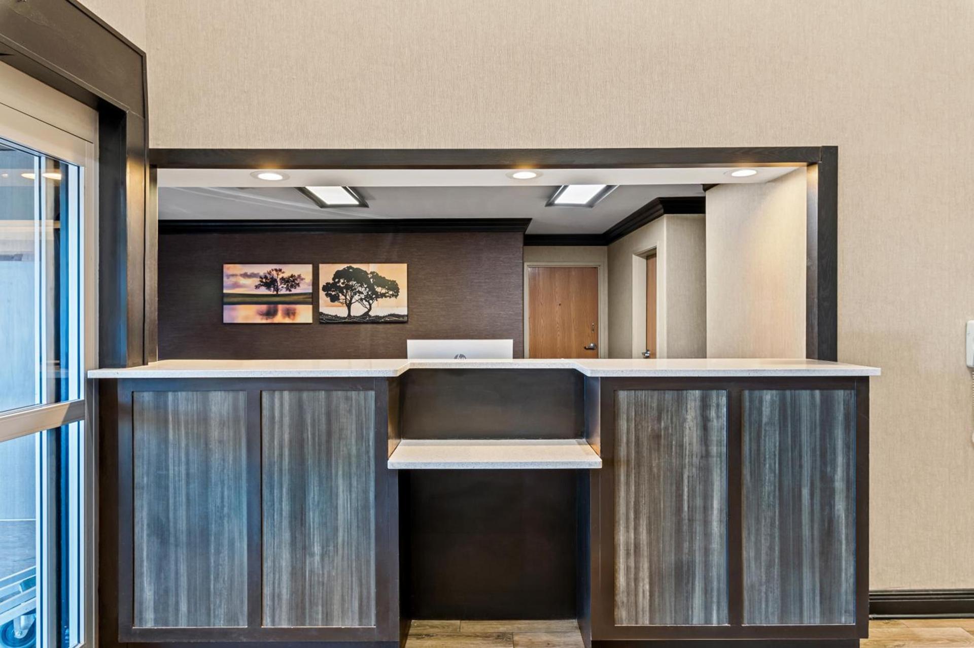 Best Western Presidential Hotel & Suites photo 5