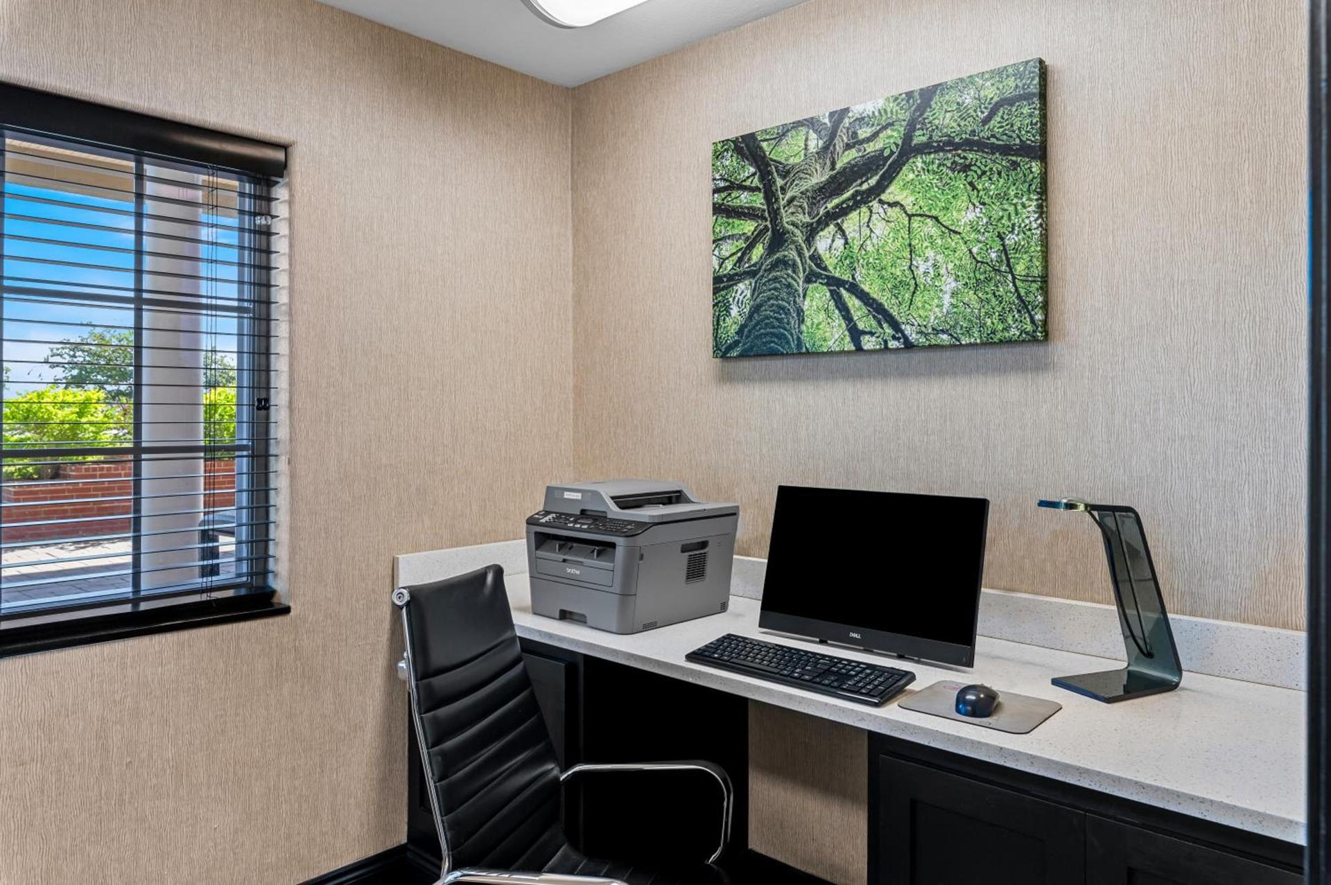 Best Western Presidential Hotel & Suites photo 9