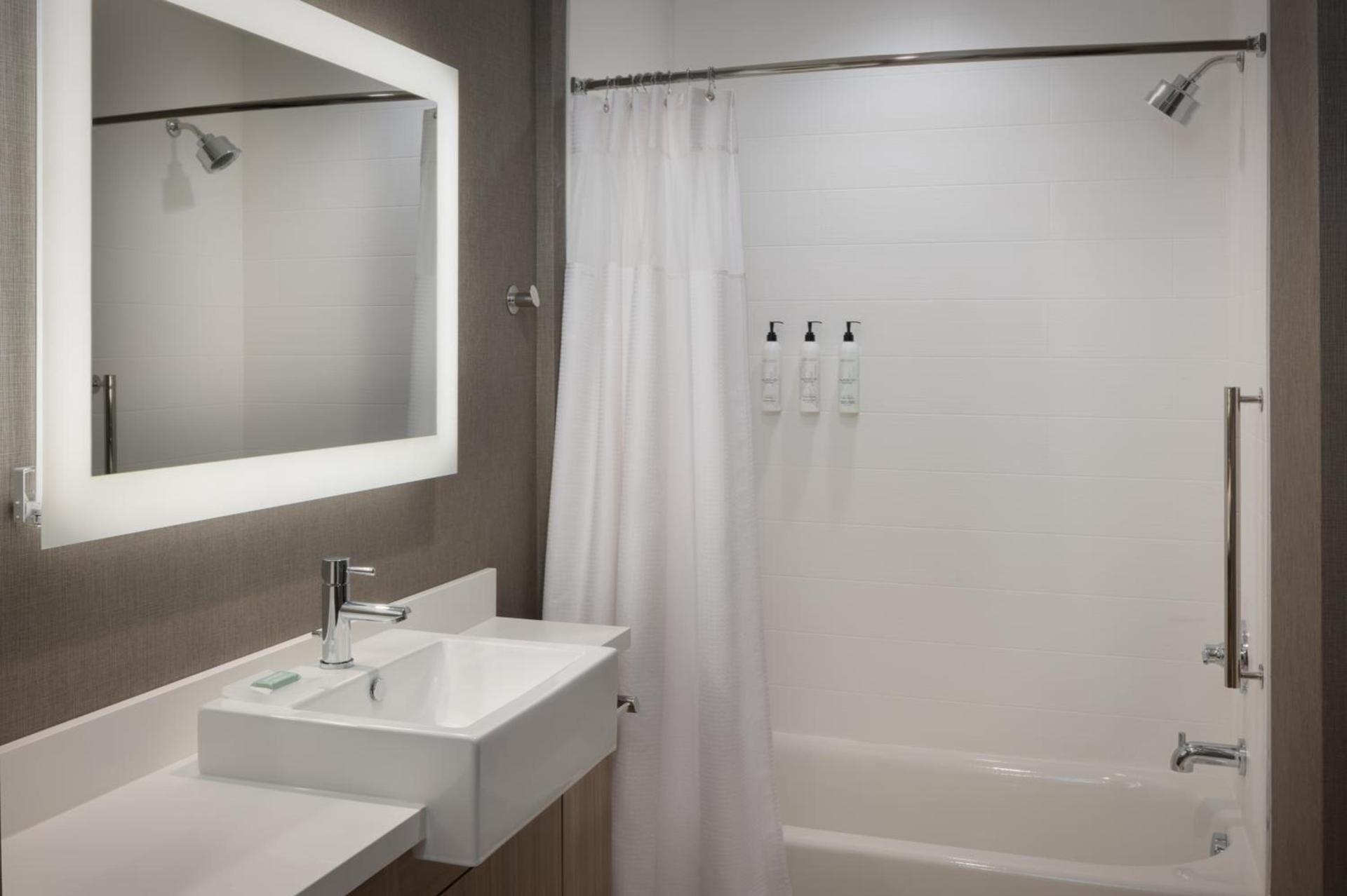 SpringHill Suites by Marriott Bowling Green photo 8