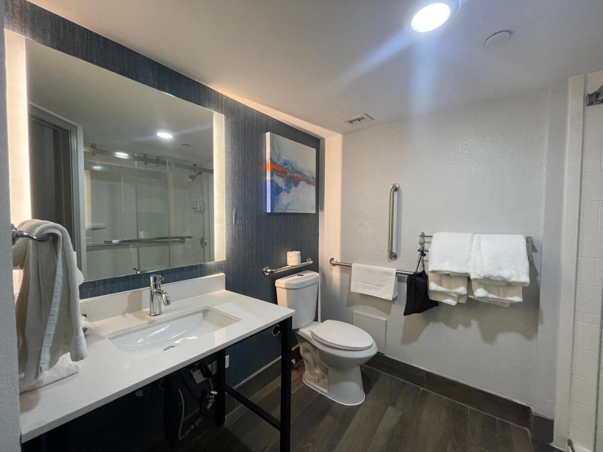 La Quinta by Wyndham Birmingham Homewood photo 49