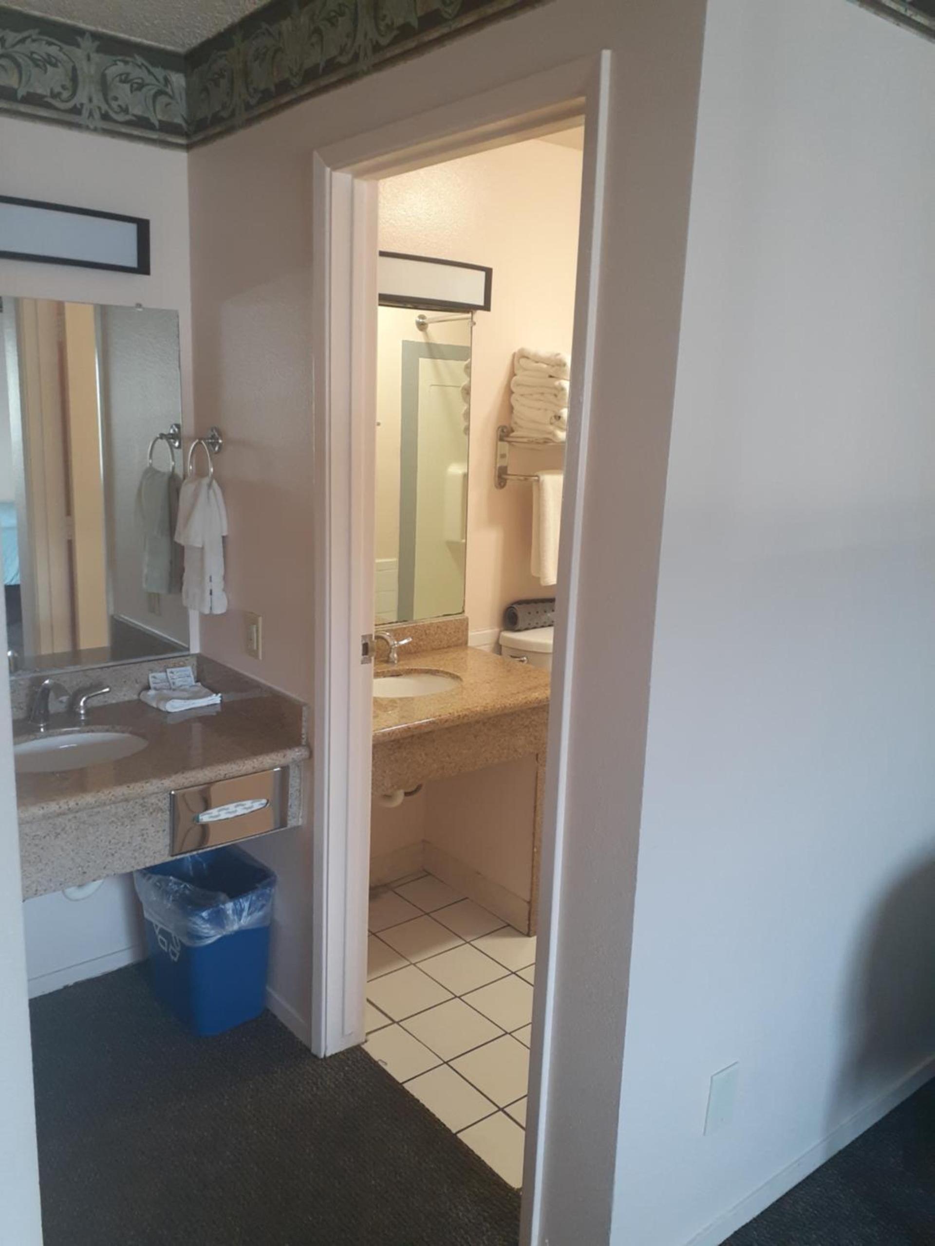 Coast Riders Inn photo 67
