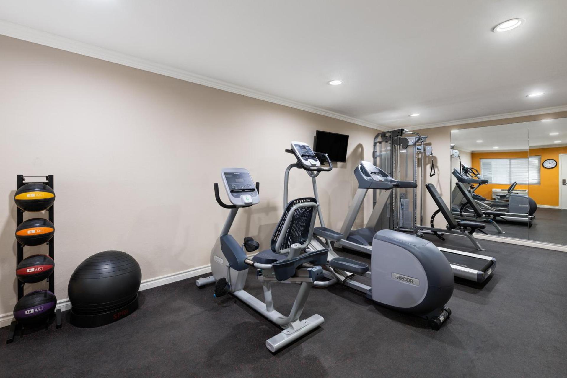 Solara Inn and Suites photo 27