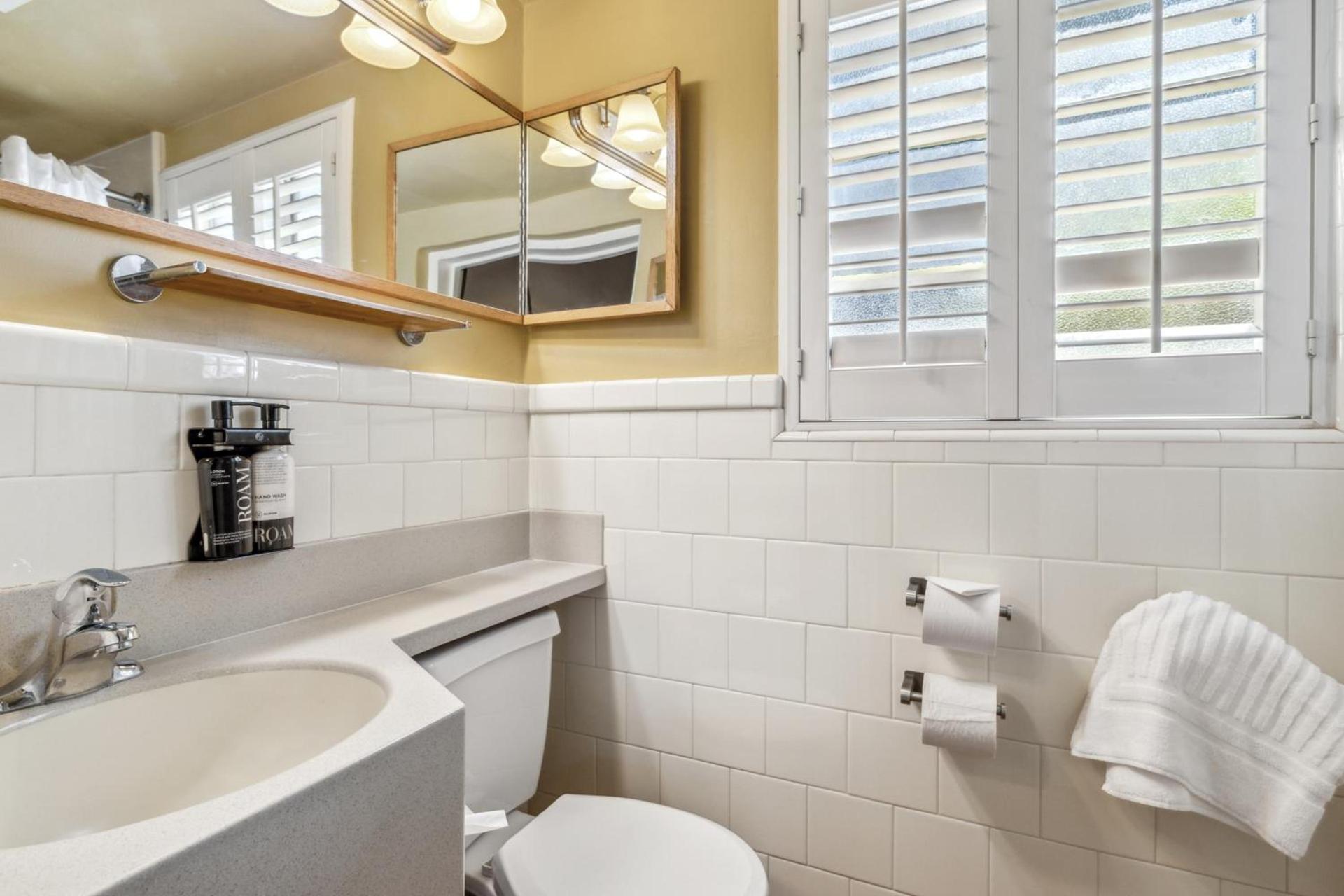 Inn Marin and Suites, an Ascend Collection Hotel photo 39