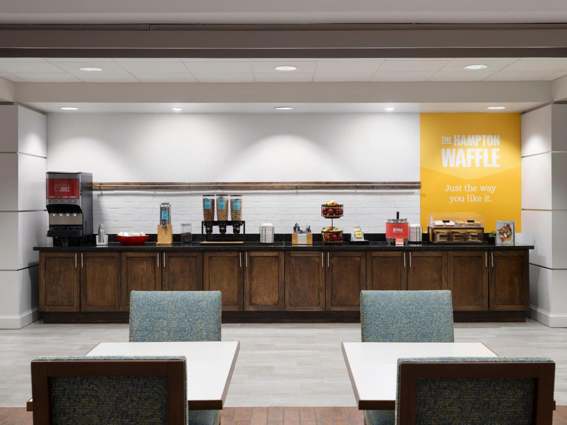 Hampton Inn Houston Near the Galleria photo 30