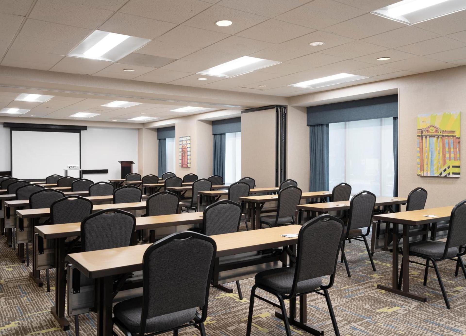 Hampton Inn Houston Near the Galleria photo 31