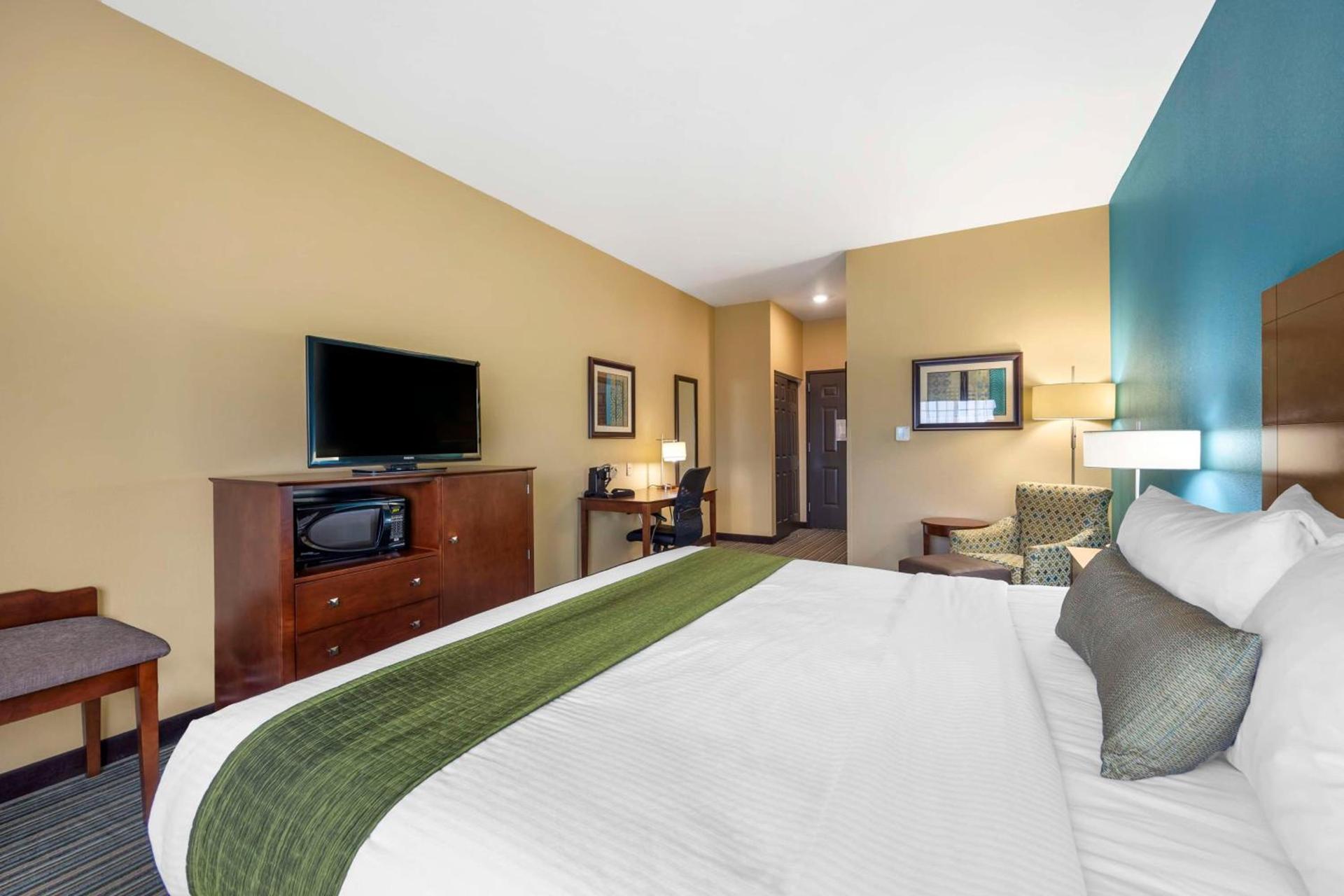Best Western Plus Patterson Park Inn photo 10