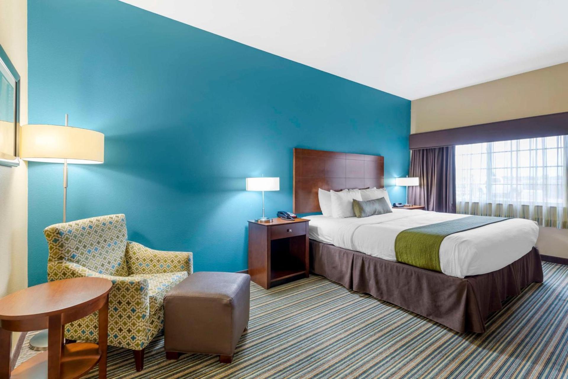 Best Western Plus Patterson Park Inn photo 11