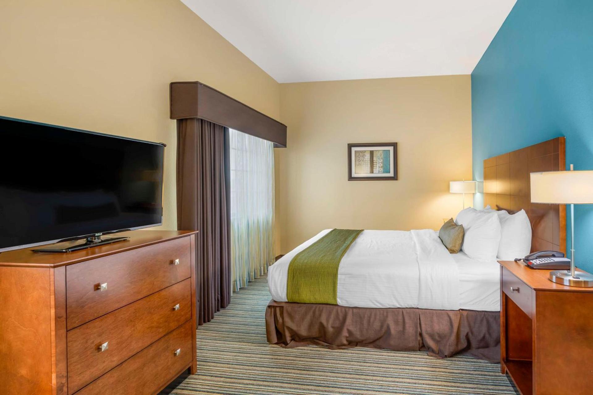 Best Western Plus Patterson Park Inn photo 13