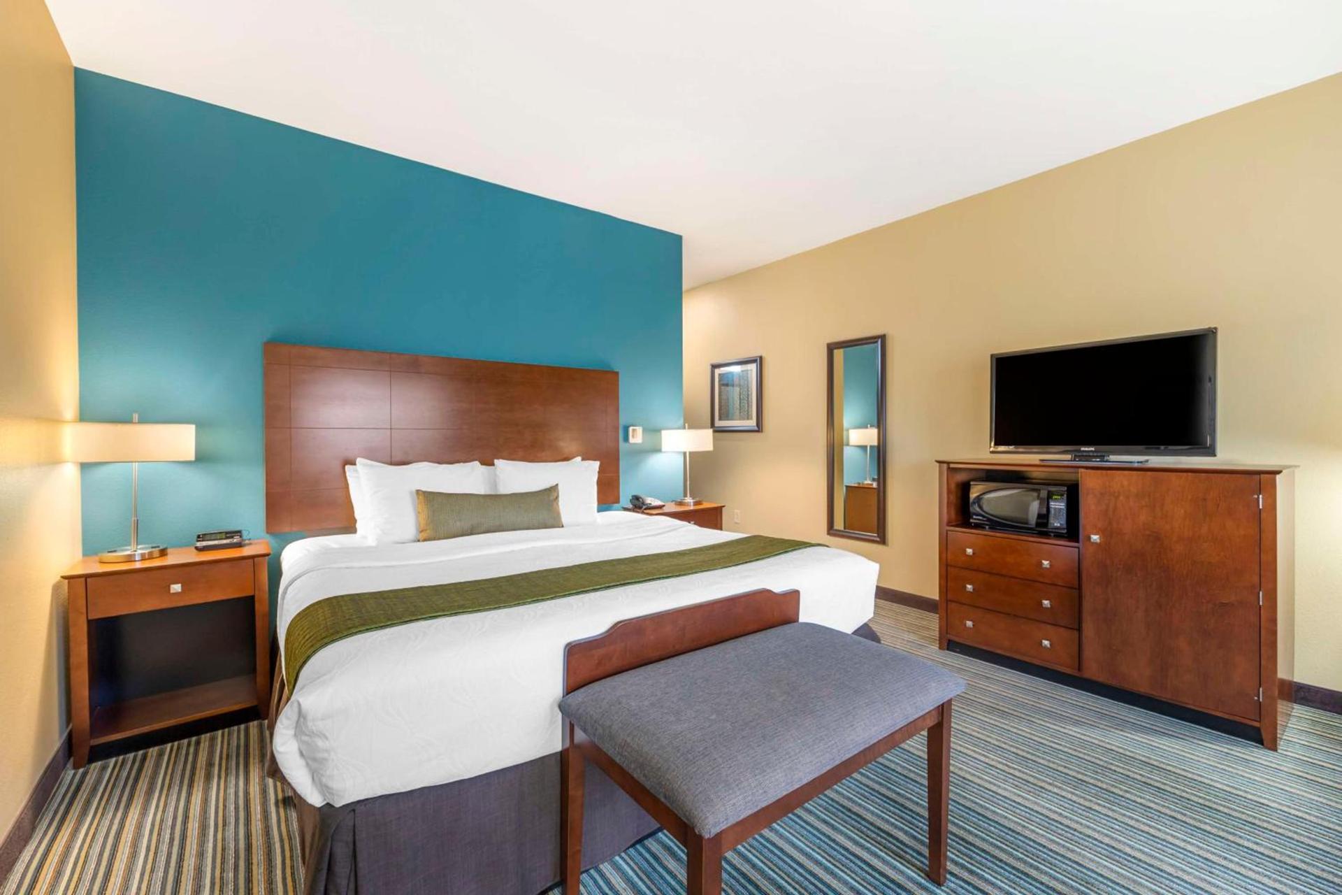 Best Western Plus Patterson Park Inn photo 14