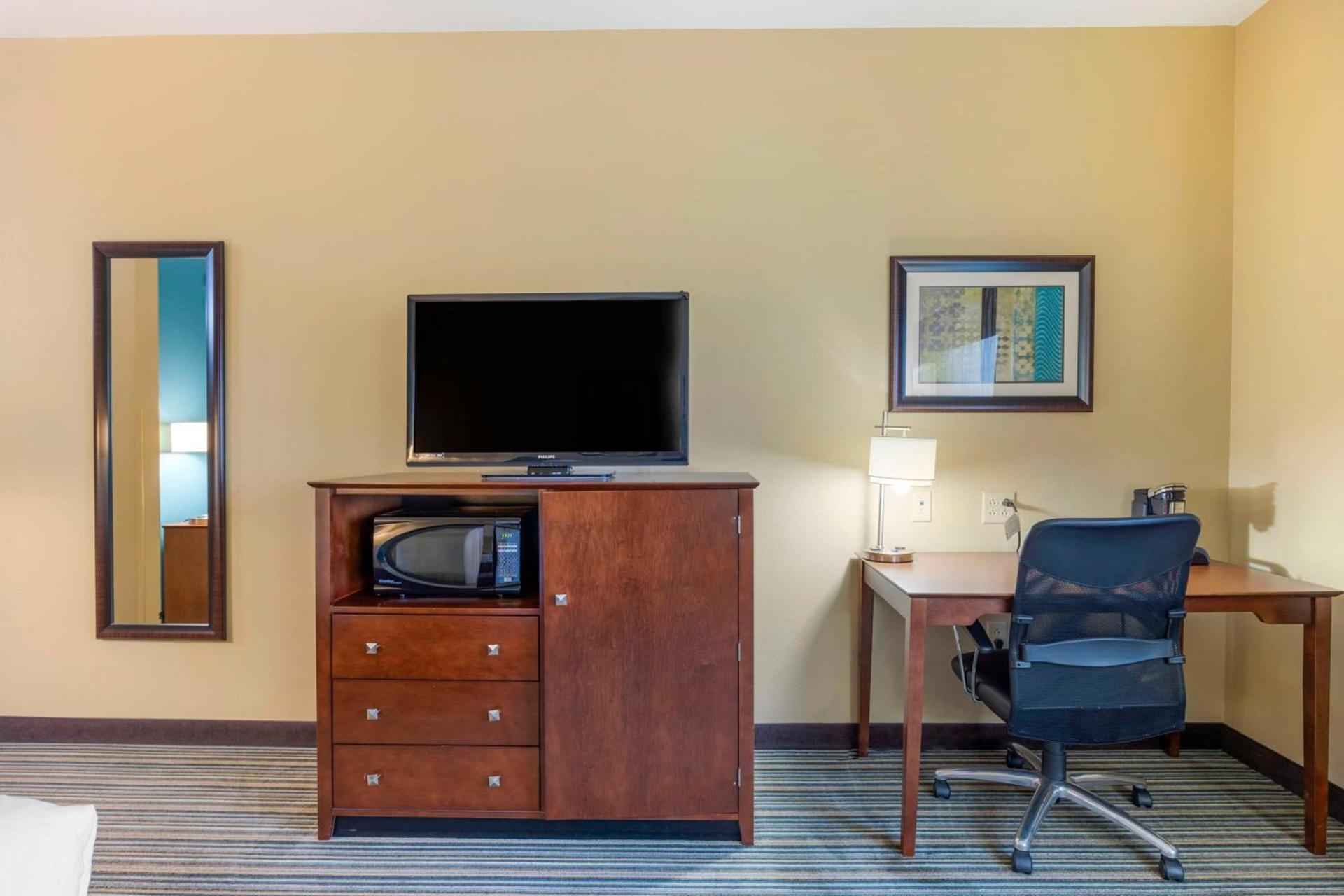 Best Western Plus Patterson Park Inn photo 15