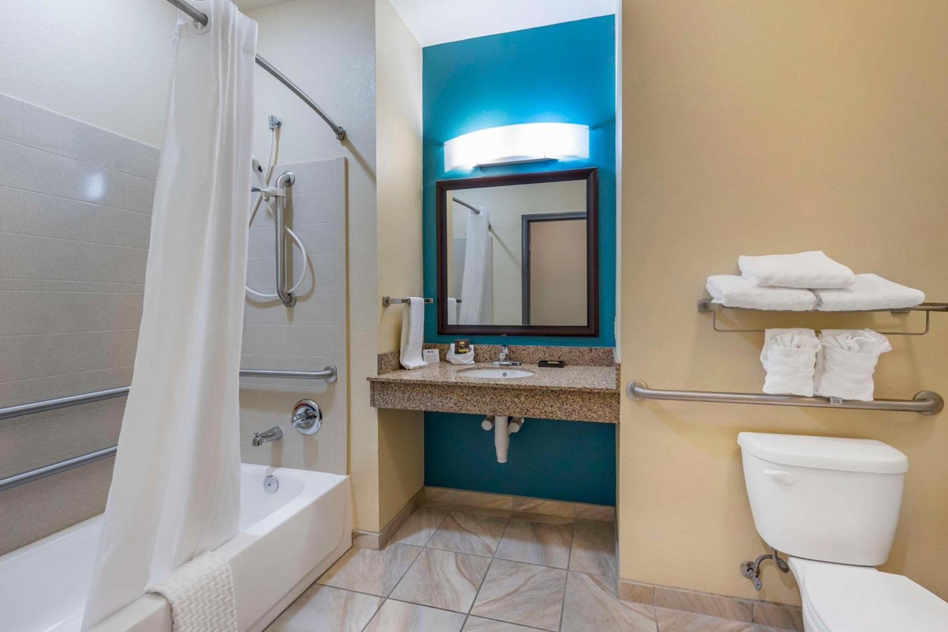 Best Western Plus Patterson Park Inn photo 29