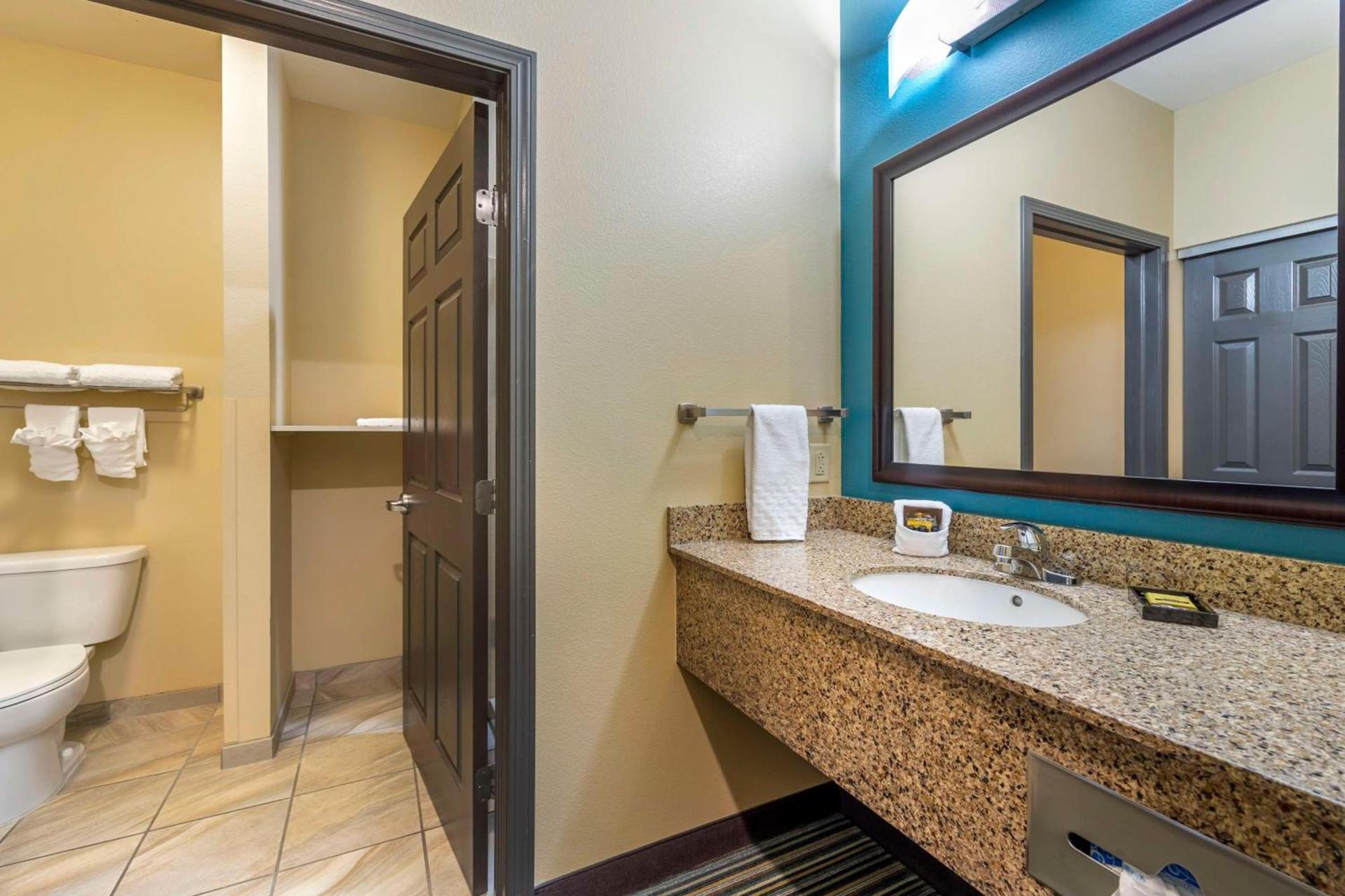Best Western Plus Patterson Park Inn photo 30