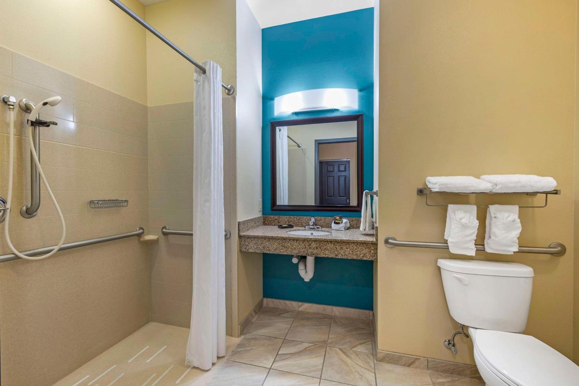 Best Western Plus Patterson Park Inn photo 31