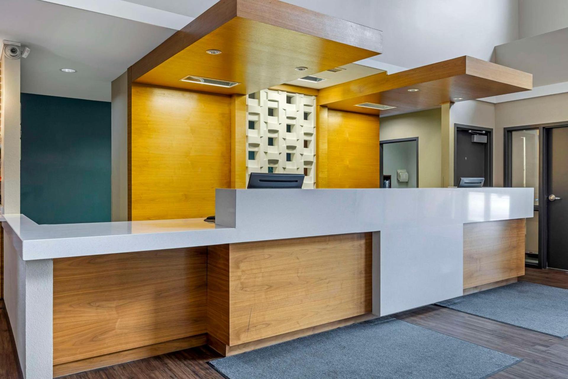 Best Western Plus Patterson Park Inn photo 37