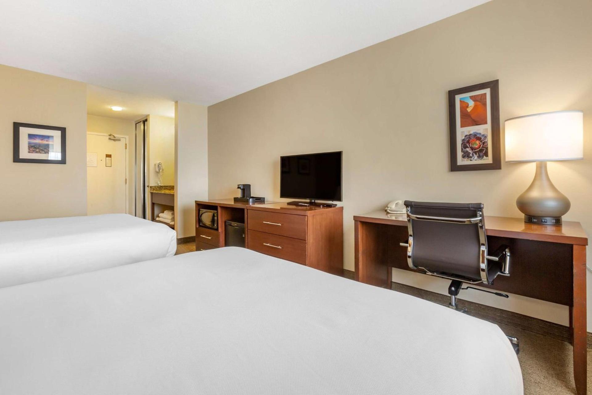 Wingate by Wyndham Los Alamos photo 27