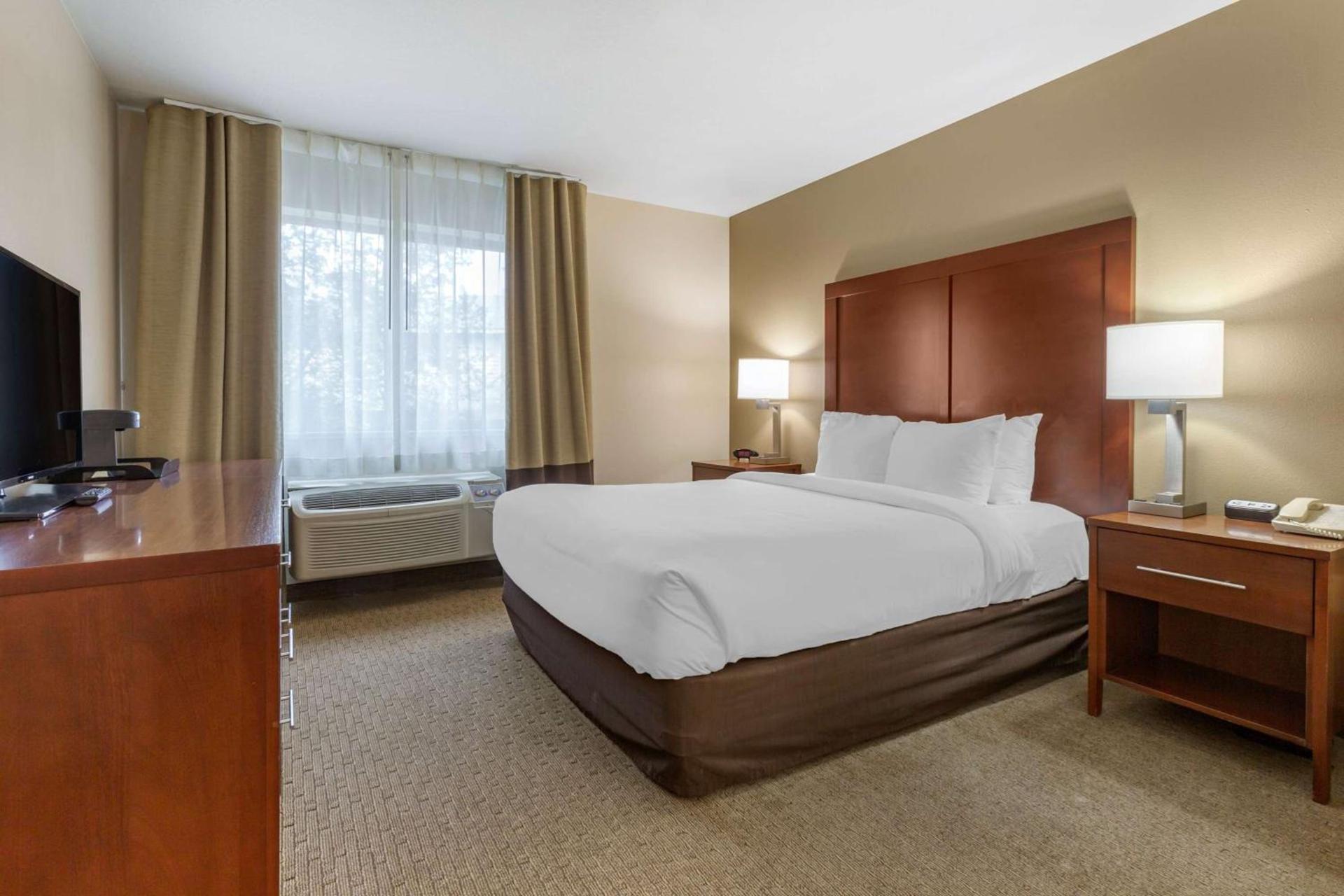 Wingate by Wyndham Los Alamos photo 5
