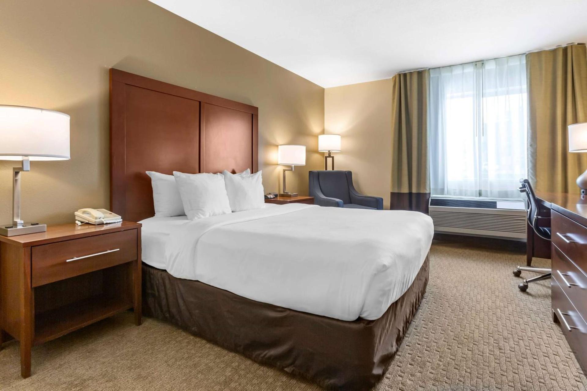 Wingate by Wyndham Los Alamos photo 6
