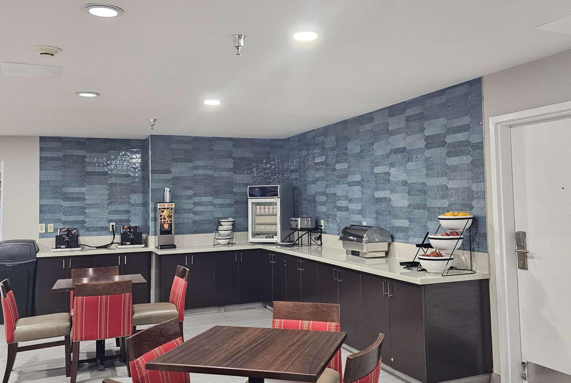 Wingate by Wyndham Los Alamos photo 16