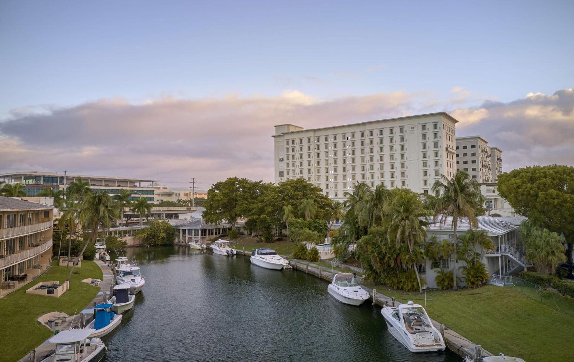 THesis Hotel Miami Coral Gables, Curio Collection by Hilton photo 2