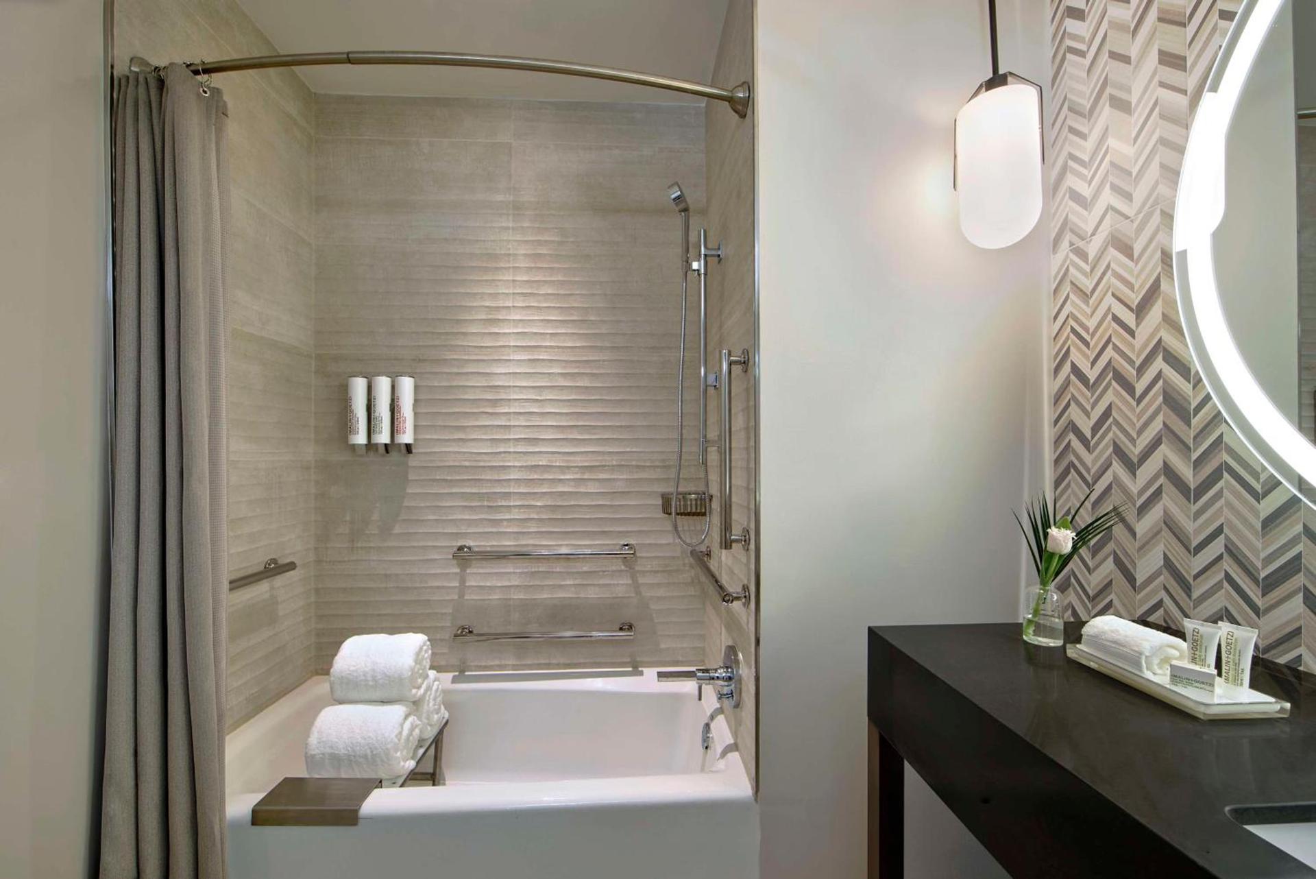 THesis Hotel Miami Coral Gables, Curio Collection by Hilton photo 12