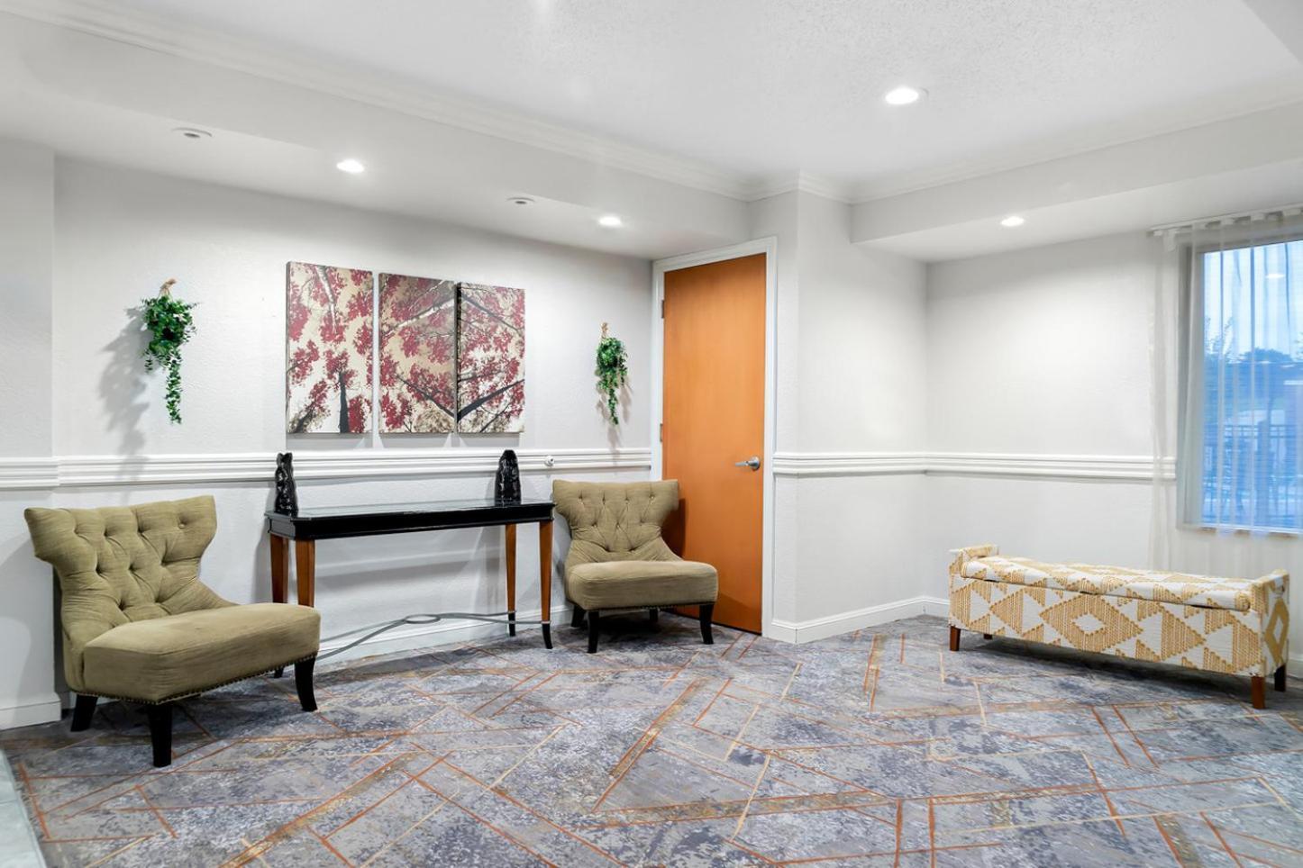 Red Roof Inn Auburn Hills photo 13