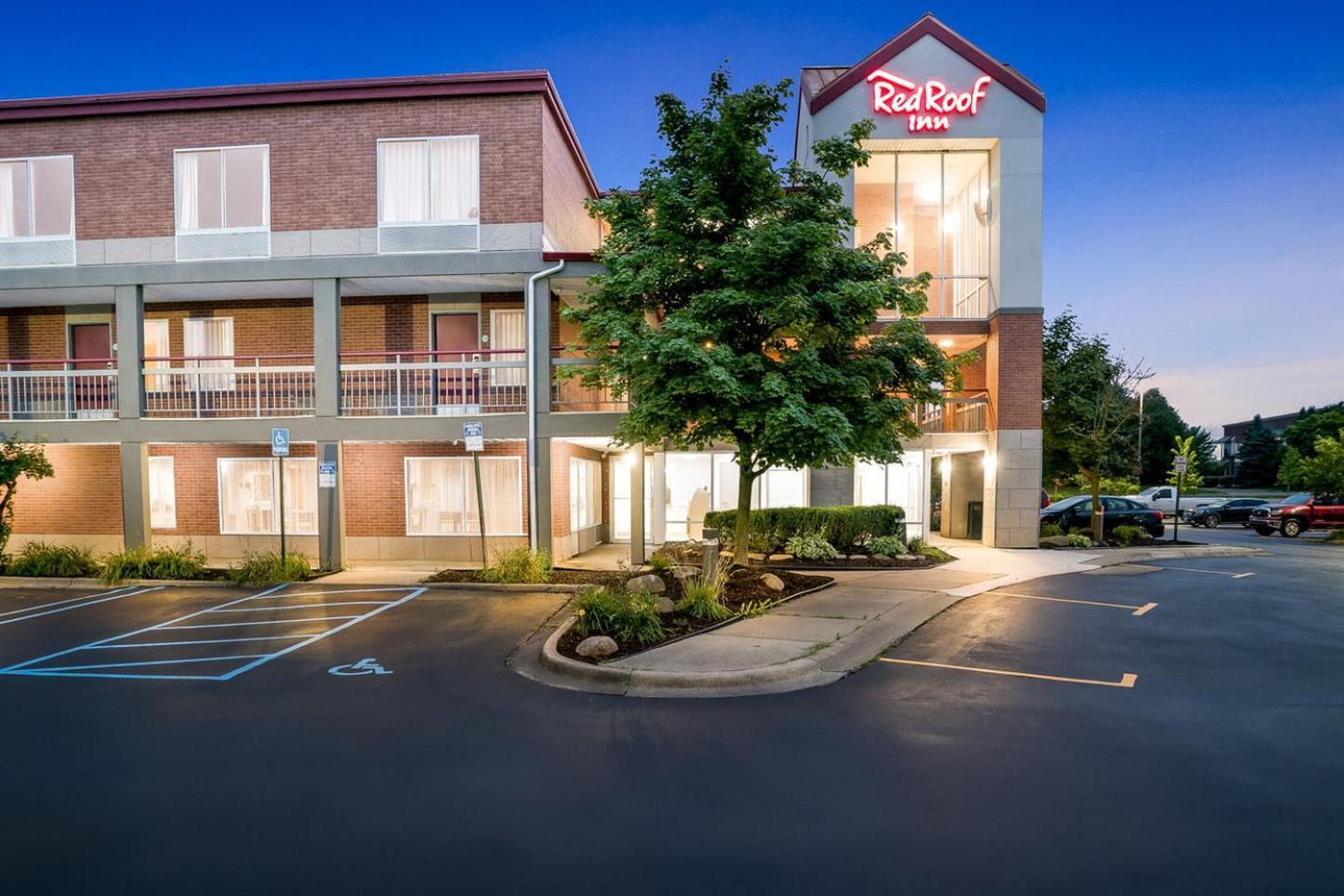 Red Roof Inn Auburn Hills photo 8