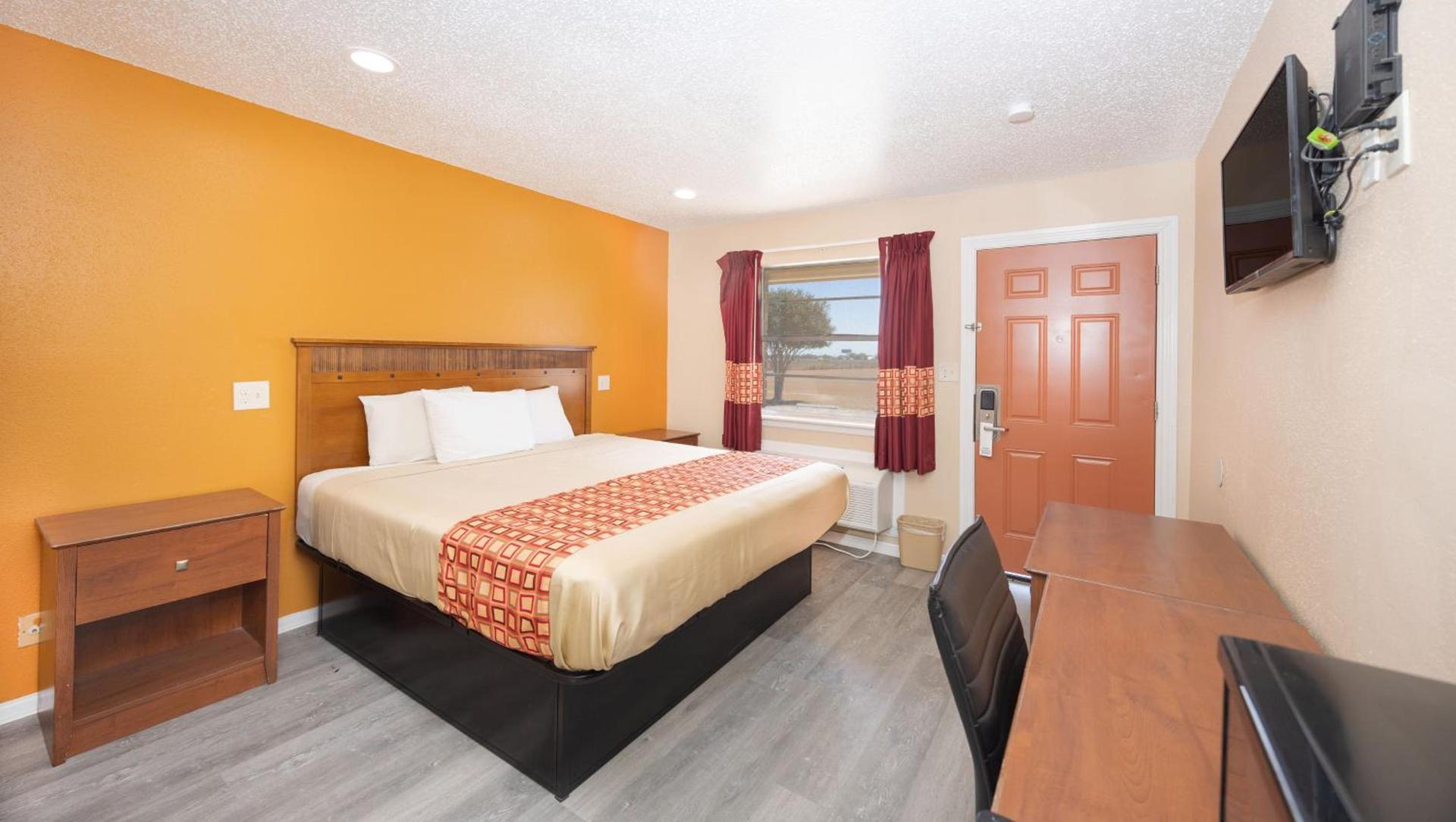 Regency Inn Hondo photo 47