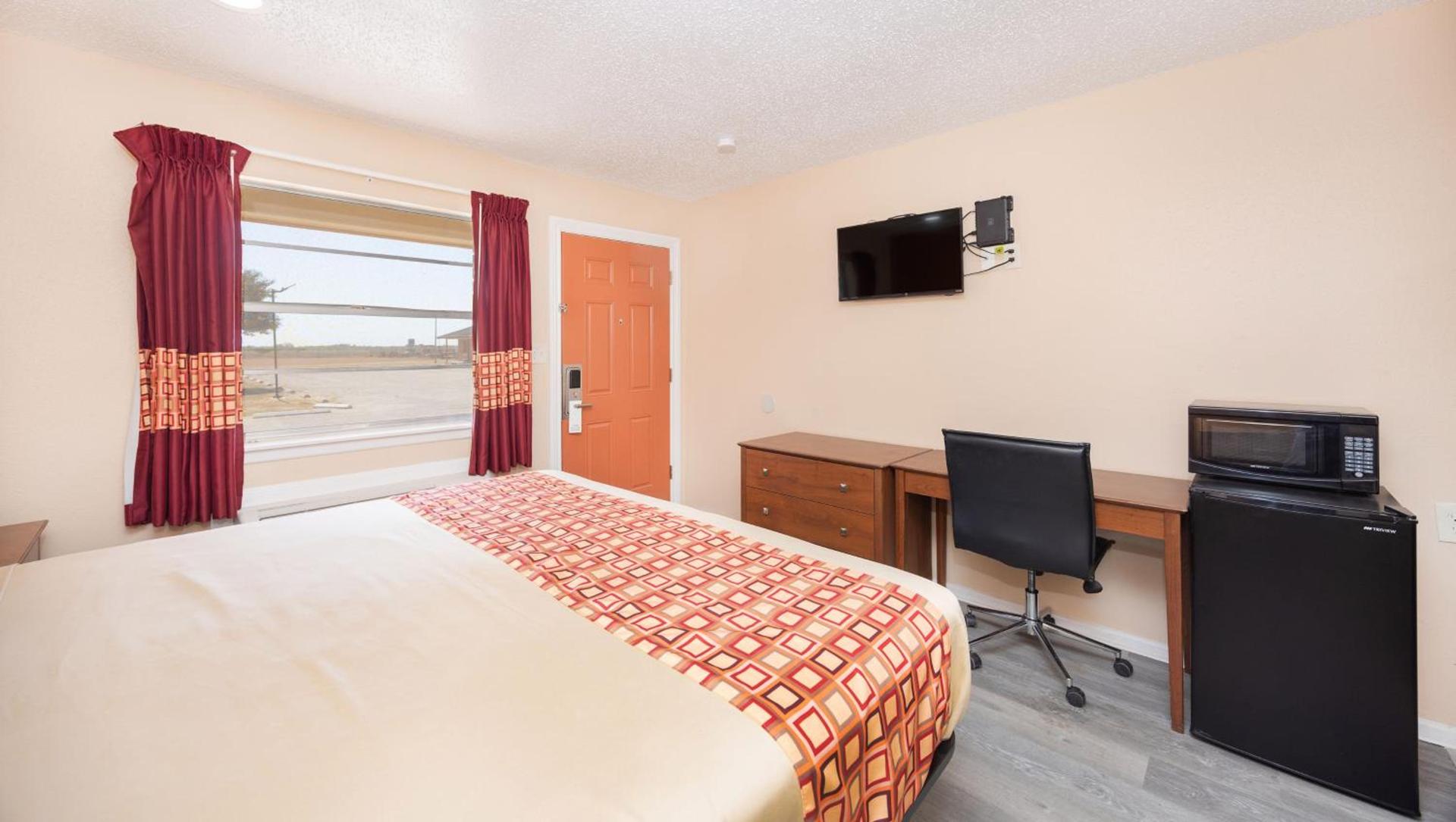 Regency Inn Hondo photo 44