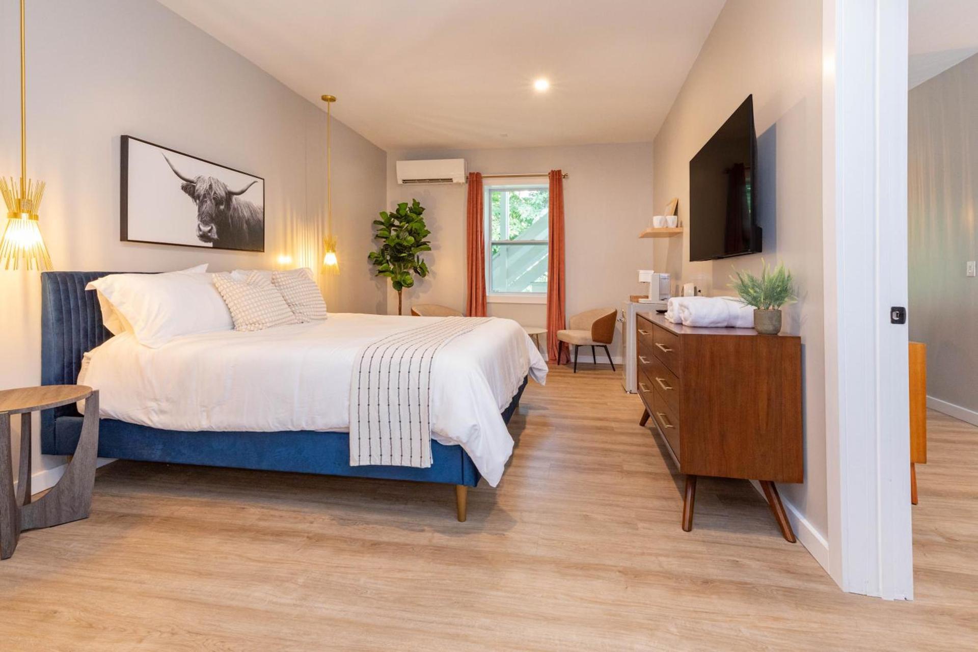 Dogwood Boutique Motel photo 42
