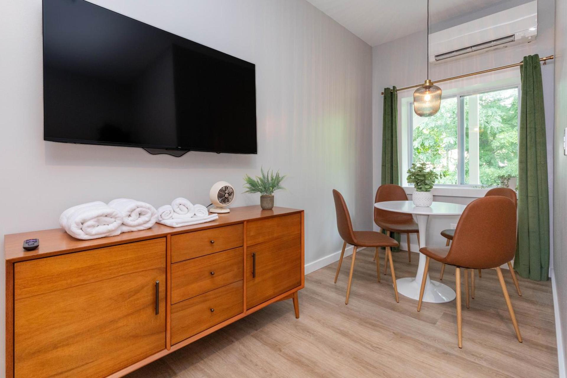Dogwood Boutique Motel photo 36