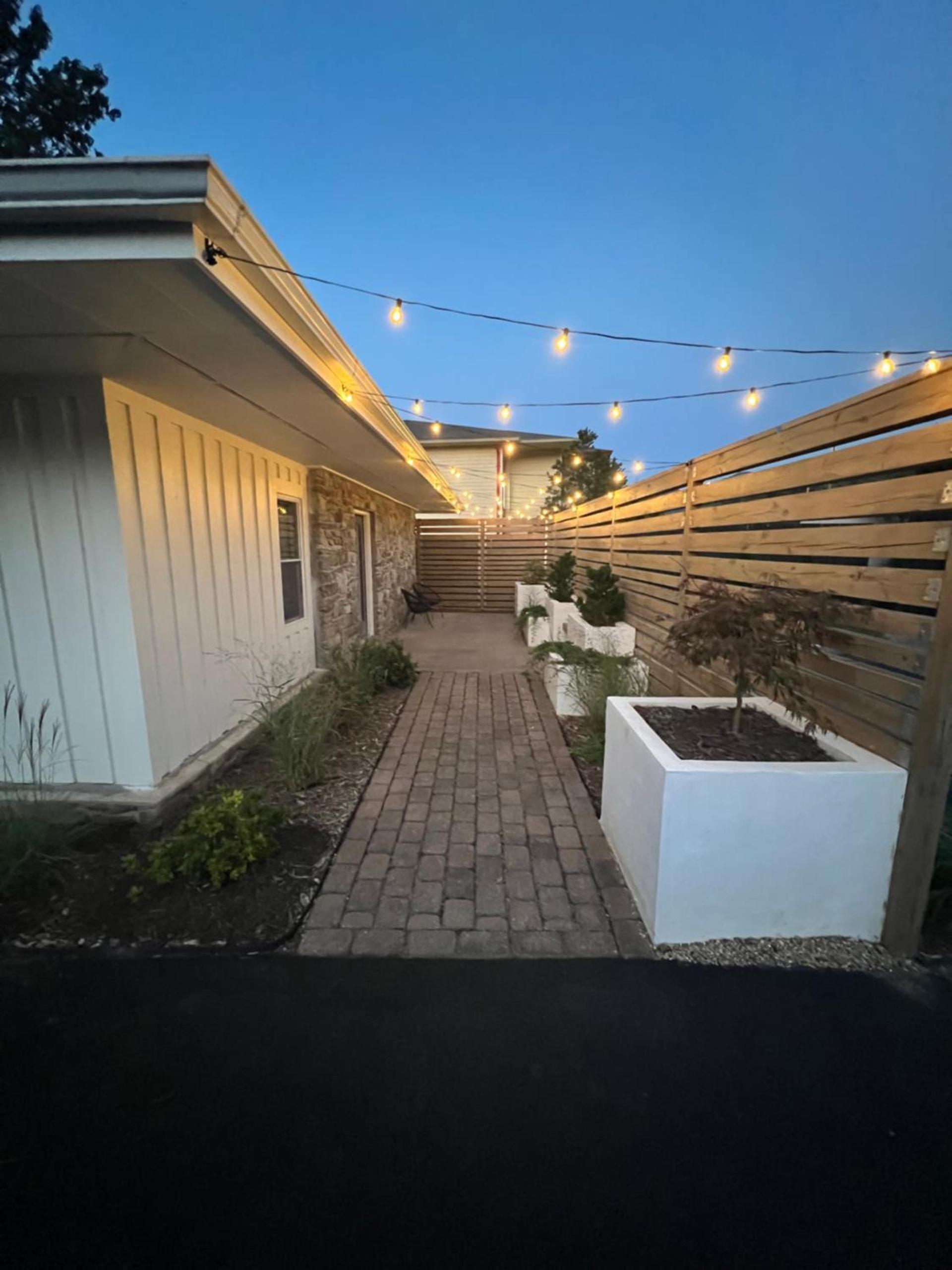 Dogwood Boutique Motel photo 52