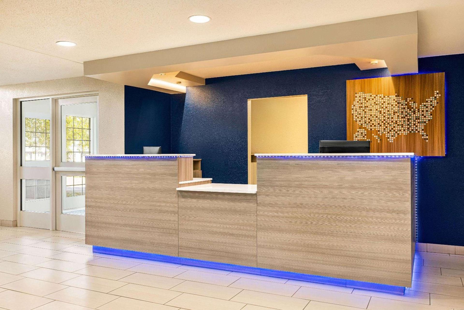 Microtel Inn & Suites by Wyndham New Ulm photo 5