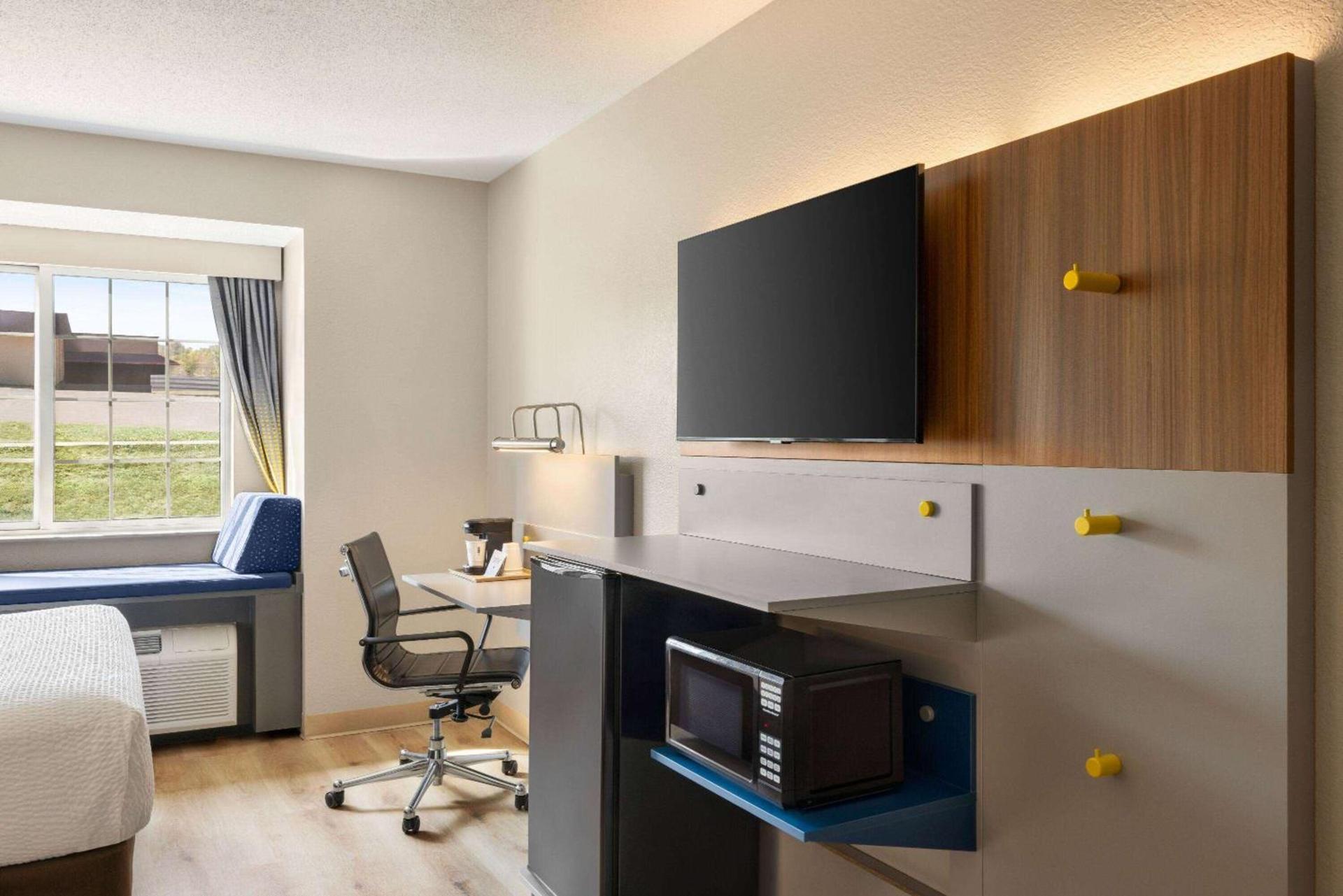 Microtel Inn & Suites by Wyndham New Ulm photo 22